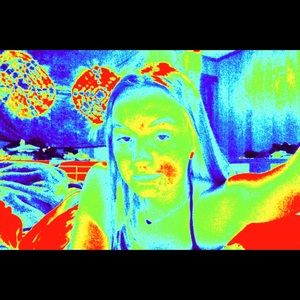 Meet your Posher, Nora